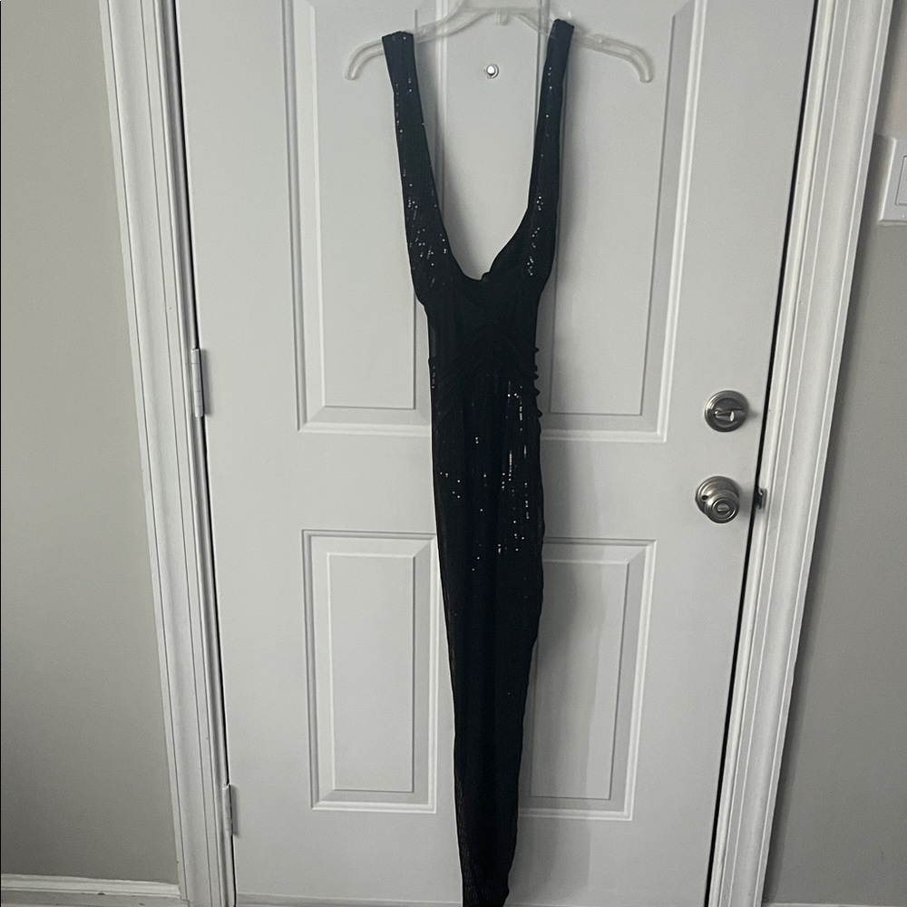 Elegant Black Sleeveless Dress